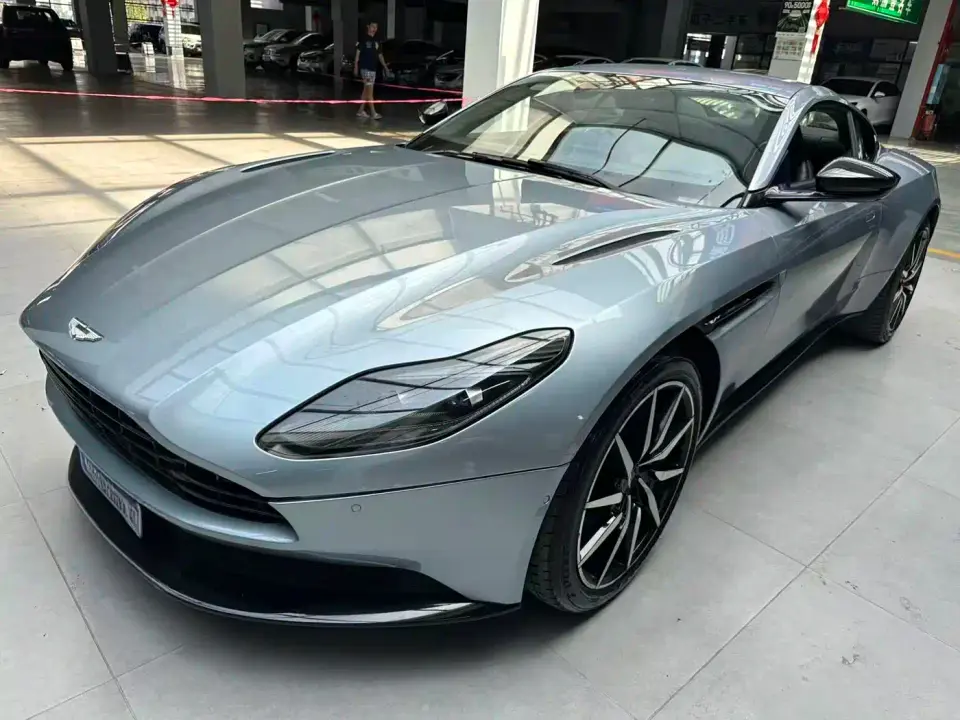 Aston Martin DB11 Model 4.0T V8 Coupe 2019