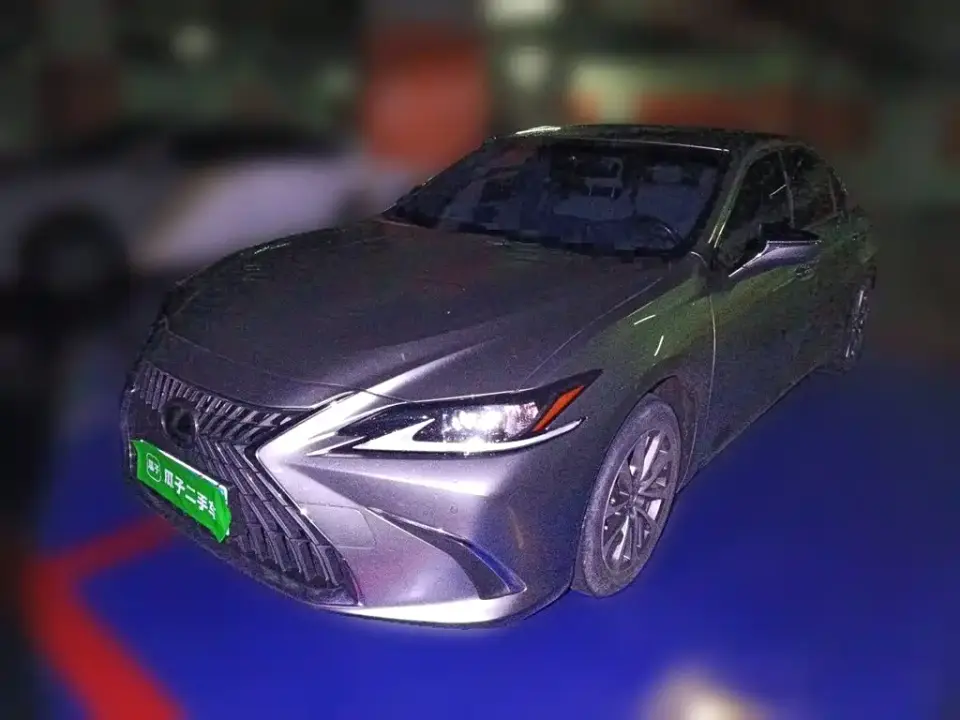 Lexus ES 200 Excellence Edition 2024