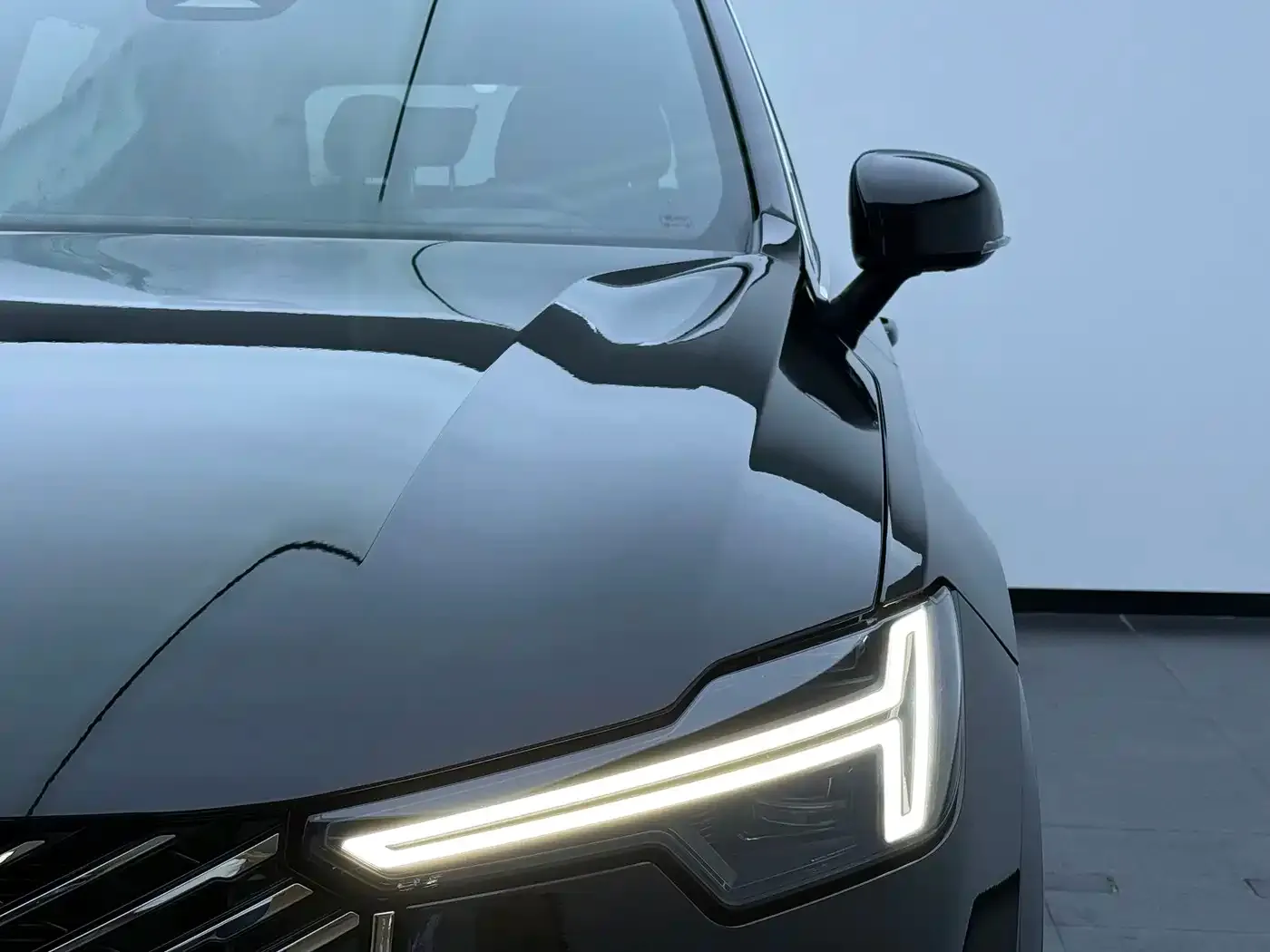 Volvo XC90 Plug-in Hybrid Facelift T8 Smart Premium Luxury 7-seater 2025 — фото 14