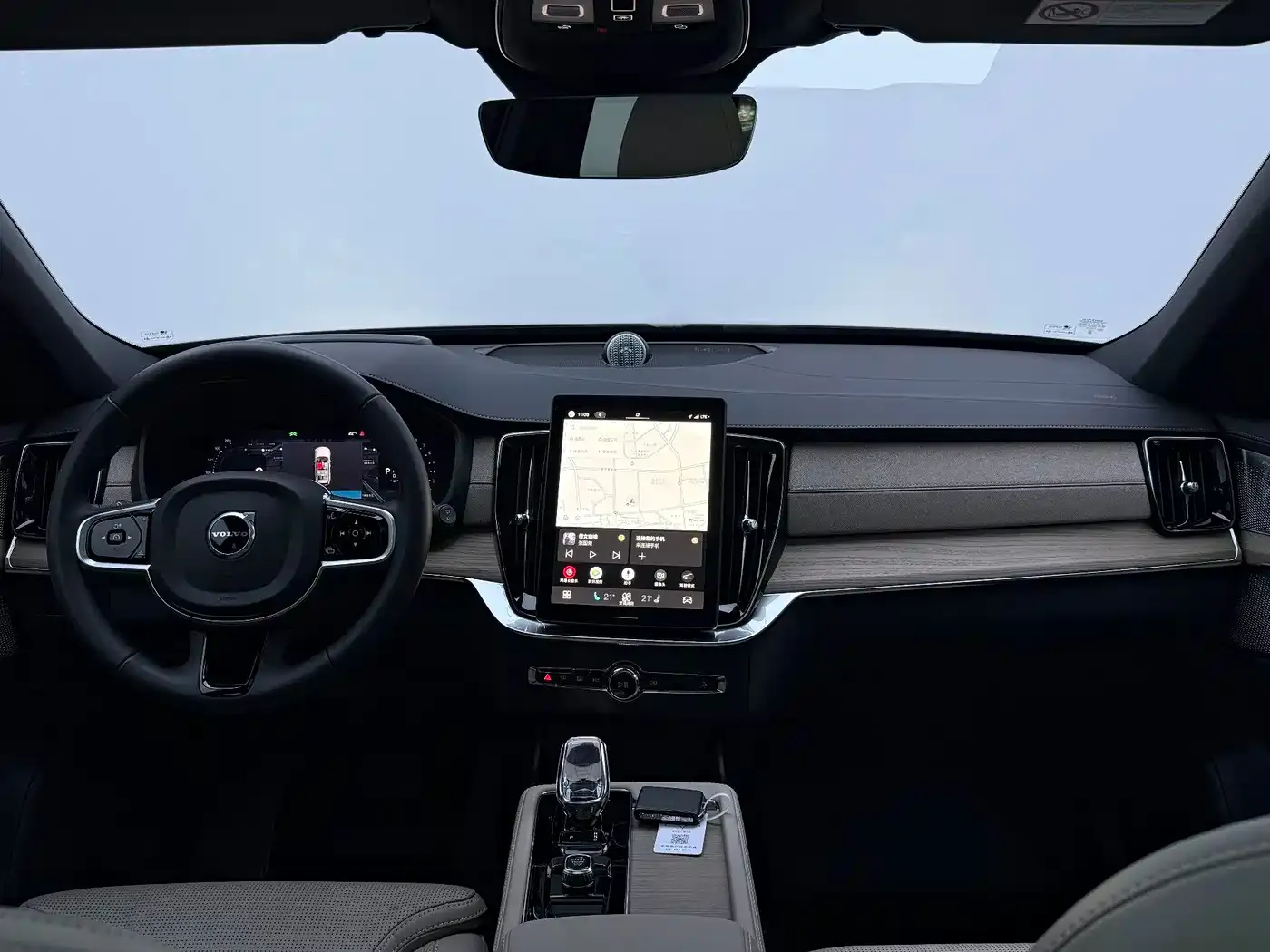 Volvo XC90 Plug-in Hybrid Facelift T8 Smart Premium Luxury 7-seater 2025 — фото 22