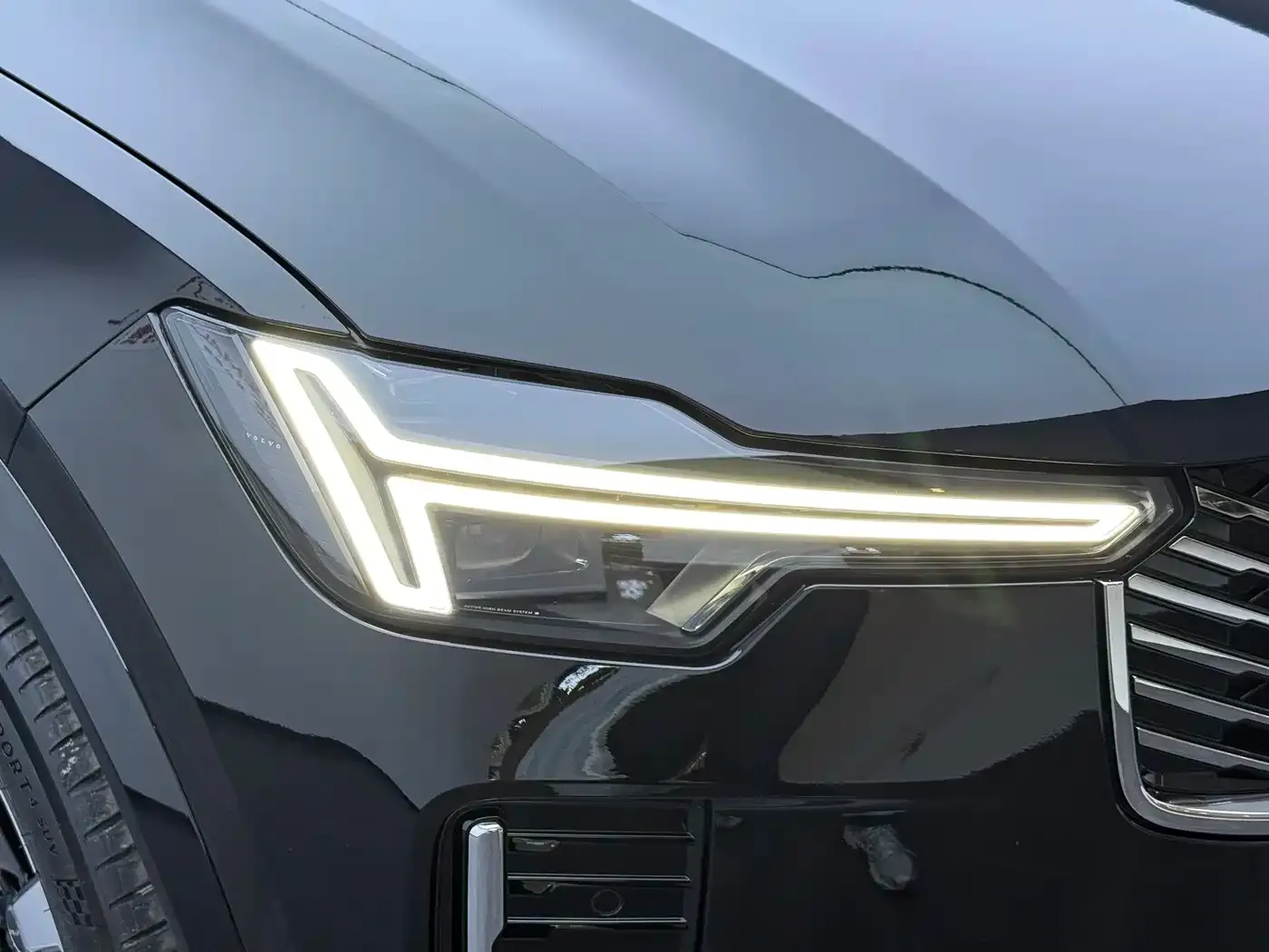 Volvo XC90 Plug-in Hybrid Facelift T8 Smart Premium Luxury 7-seater 2025 — фото 15