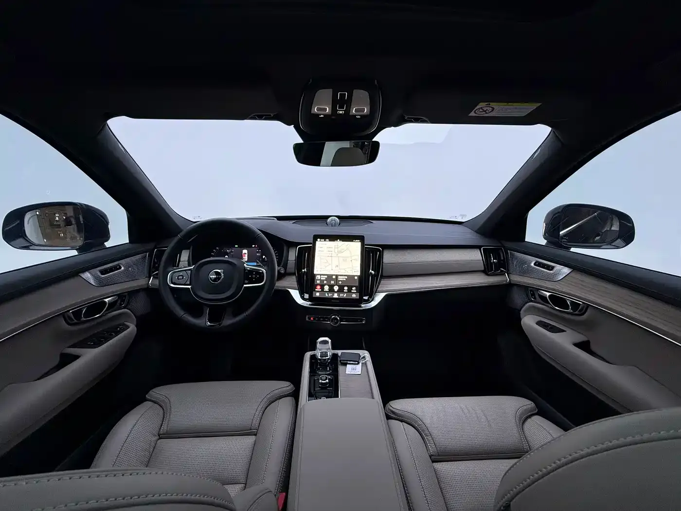 Volvo XC90 Plug-in Hybrid Facelift T8 Smart Premium Luxury 7-seater 2025 — фото 19