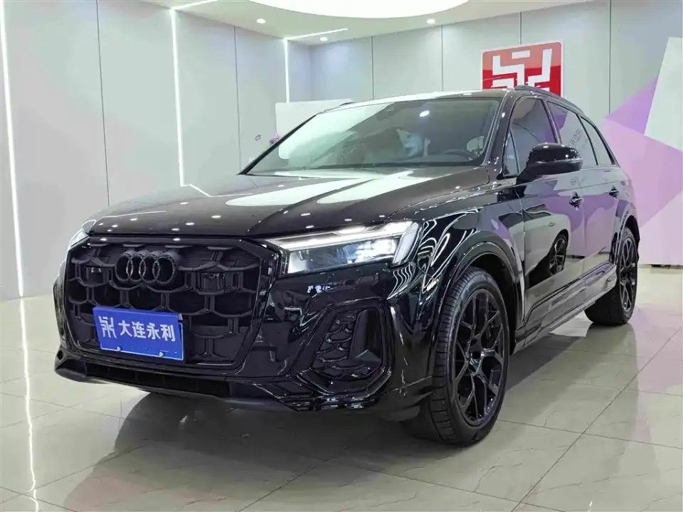 Audi Q7 45 TFSI quattro S line Black Warrior 2025