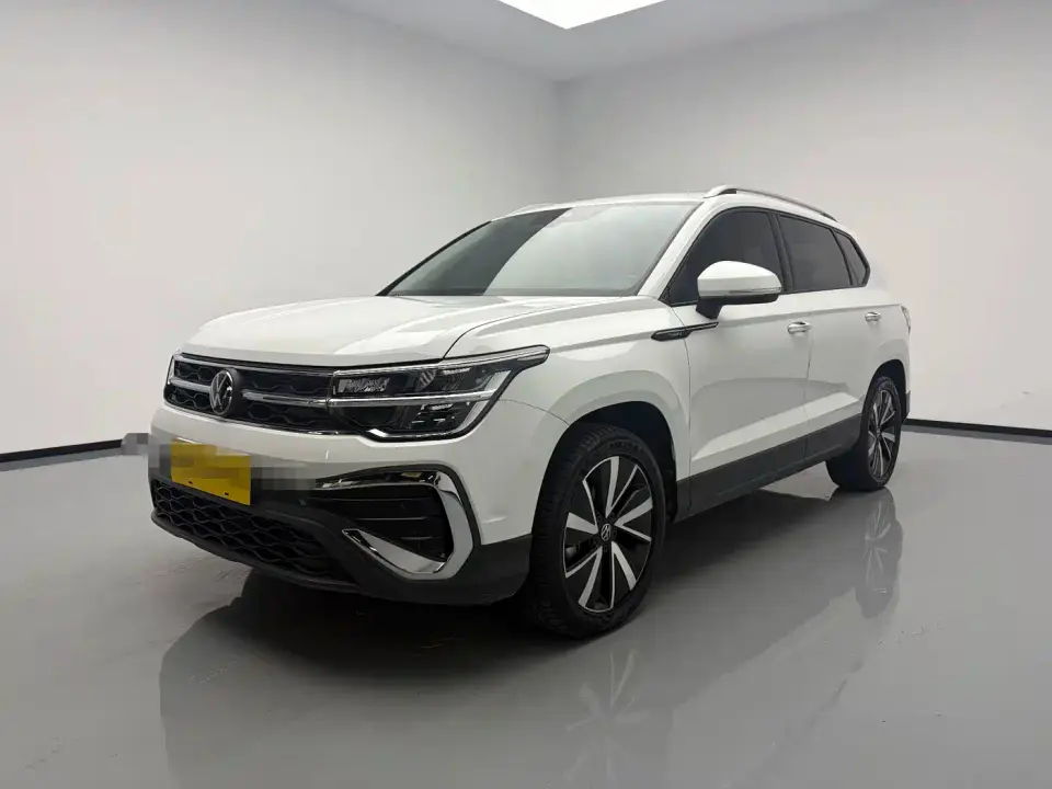 Volkswagen Tharu 300TSI 2WD Bright Moon Edition 2023