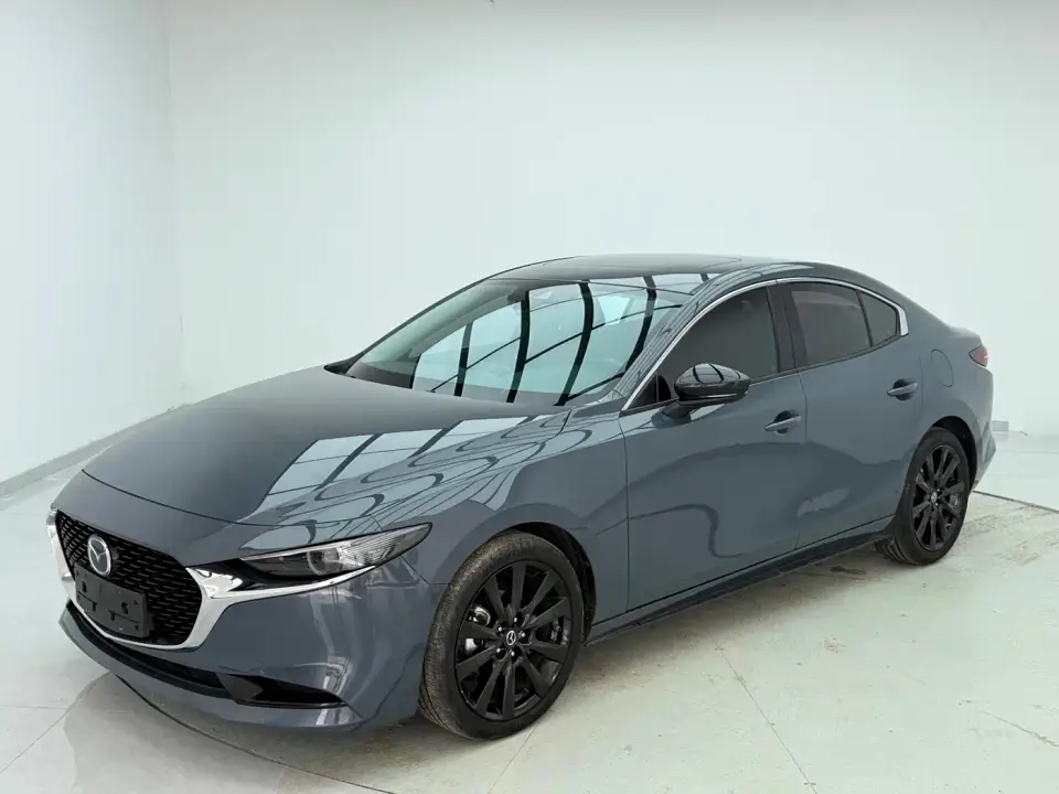 Mazda Mazda3 Axela 2.0L Automatic Quality Black Obsidian Edition 2022