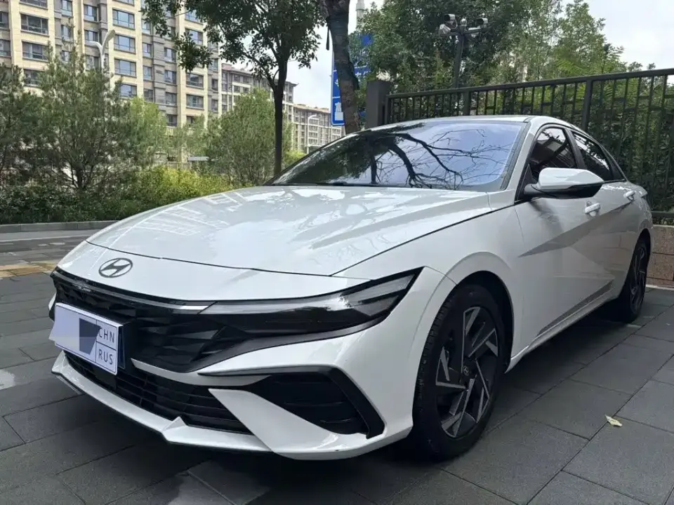 Hyundai Elantra Model 1.5L CVT LUX Premium Edition 2023