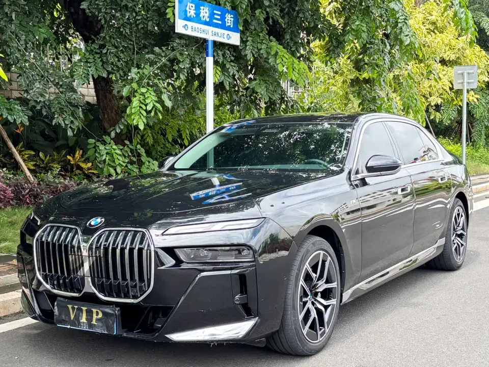 BMW 7 Series Model 735Li M Sport Package 2024