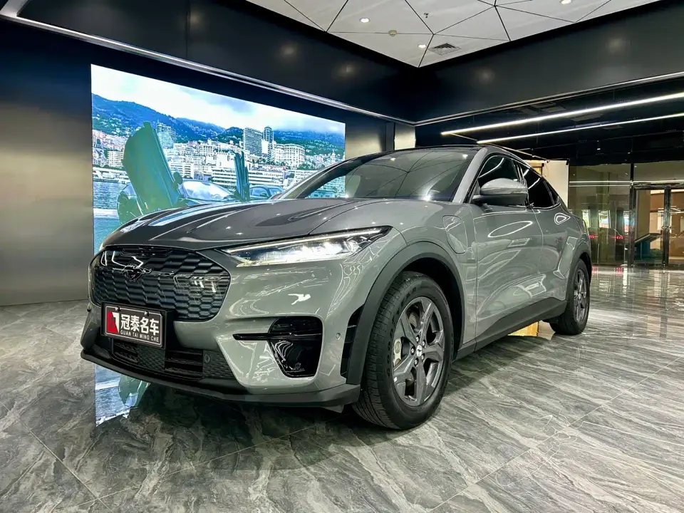Ford Mustang Mach-E Leap World RWD (Standard Range) 2022