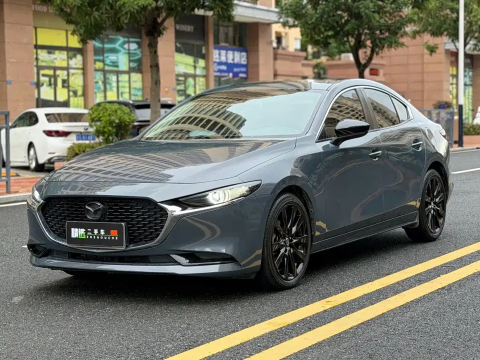 Mazda Mazda3 Axela 2.0L Automatic Premium Black Edition 2022