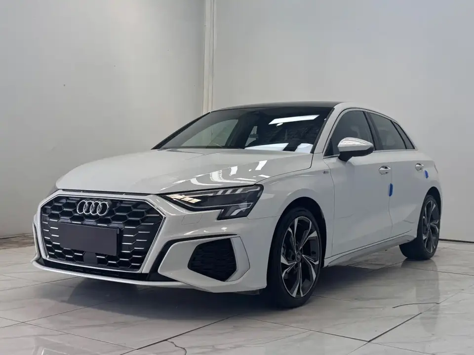 Audi A3 Sportback 35 TFSI Luxury Sport 2021