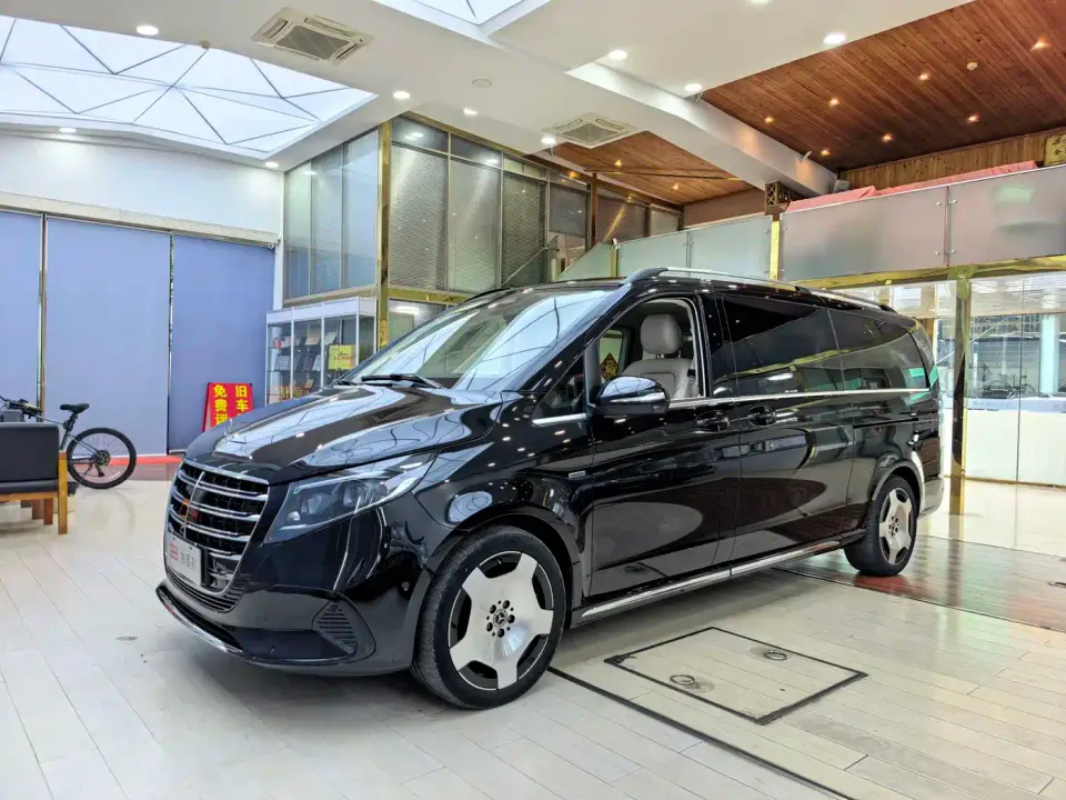 Mercedes-Benz V-Class V 300 L Long Wheelbase Luxury Edition 2025