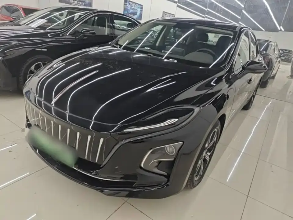 Hongqi E-QM5 Facelift Basic Travel Edition 2024
