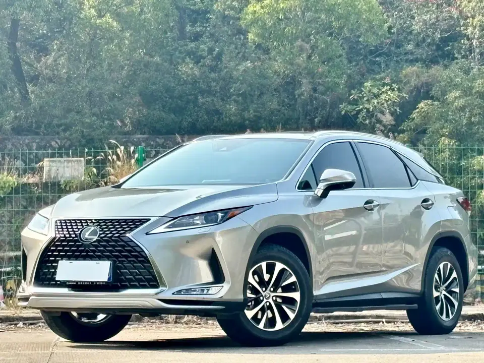 Lexus RX Facelift 300 2WD Comfort Edition 2022