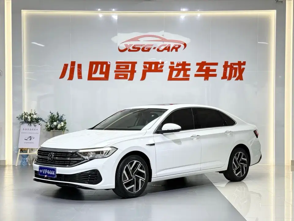 Volkswagen Sagitar 300TSI DSG Surpassing Edition 2024