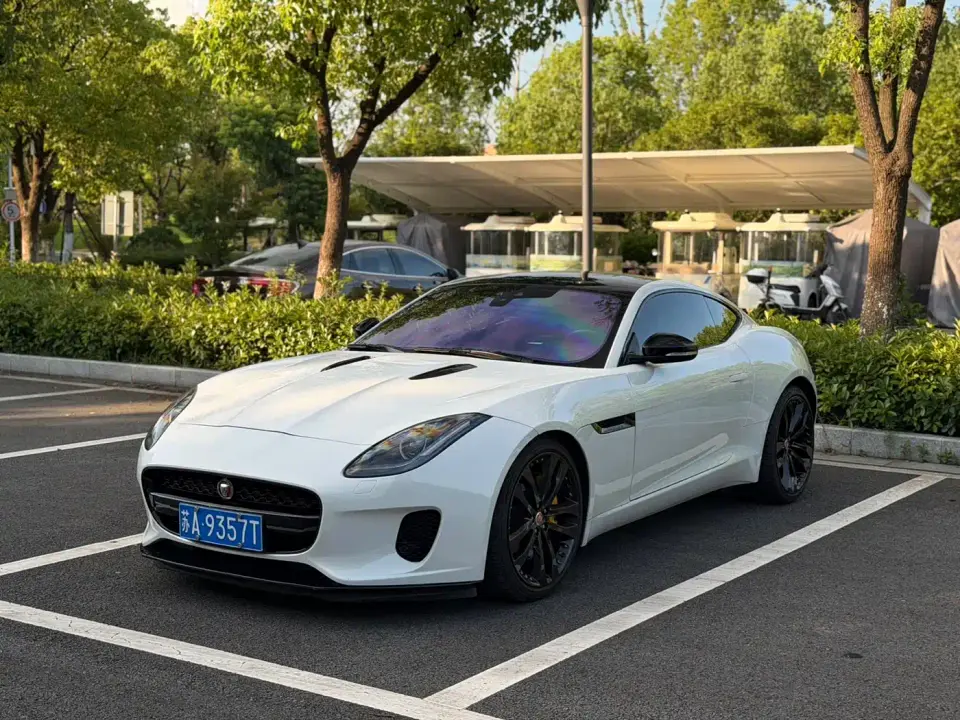 Jaguar F-TYPE 2.0T Coupe 2019