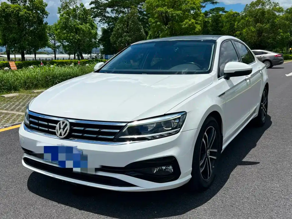 Volkswagen Lamando 230TSI DSG Fashion Edition 2022