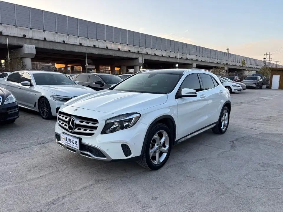 Mercedes-Benz GLA-Class GLA 200 Dynamic 2019