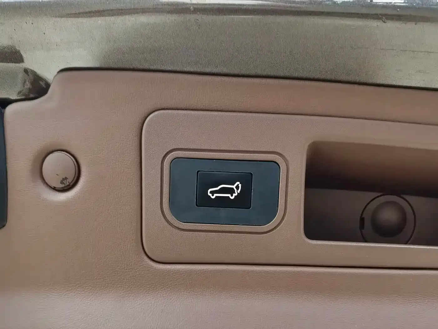 Buick GL8 Land Business Class 652T Luxury 2023 — фото 17