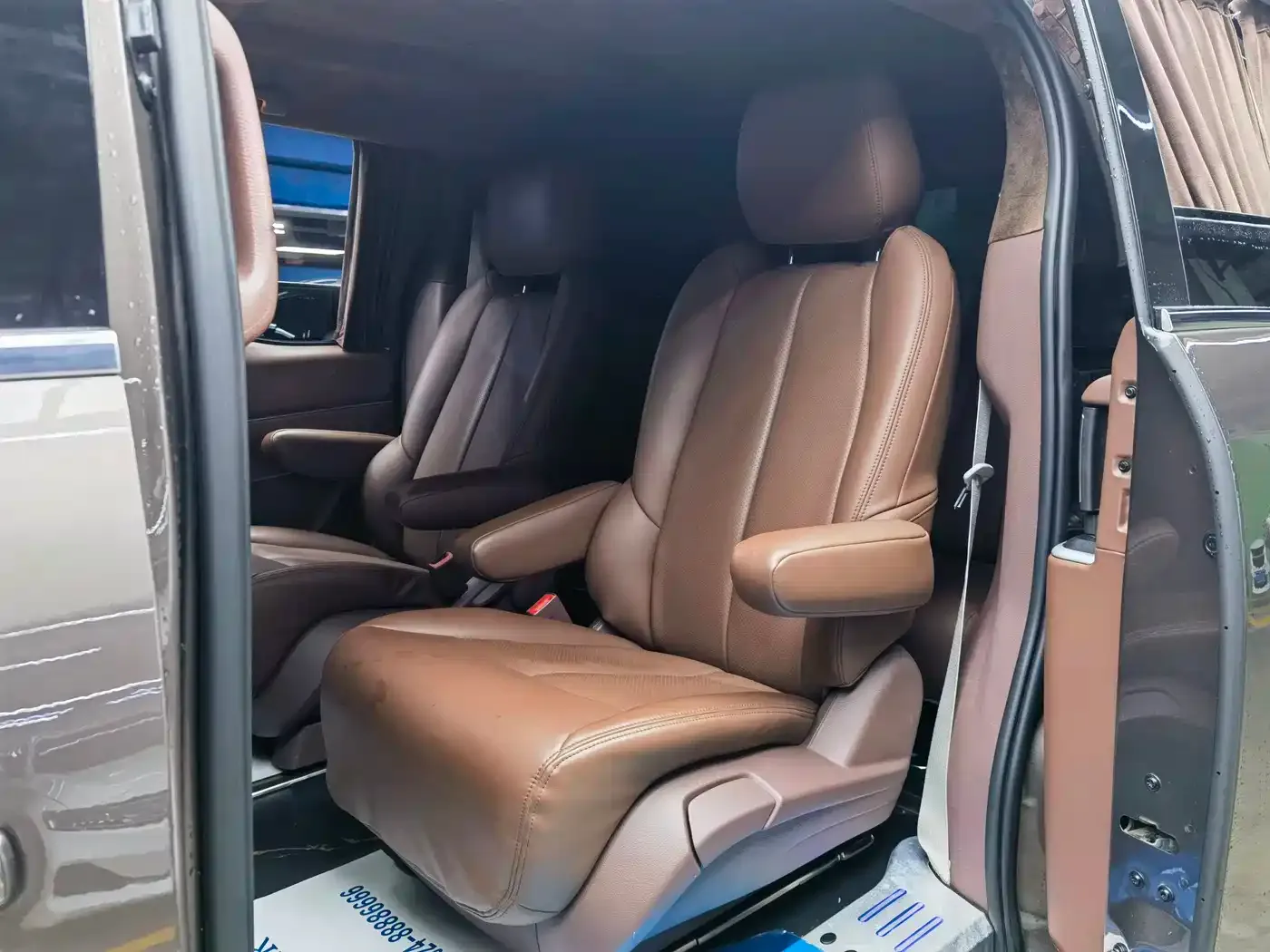 Buick GL8 Land Business Class 652T Luxury 2023 — фото 10