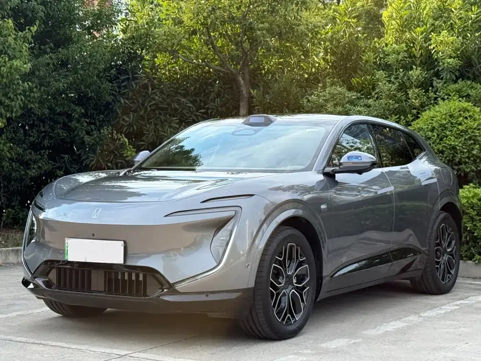 Avatr 07 model Ultra EV AWD 2025