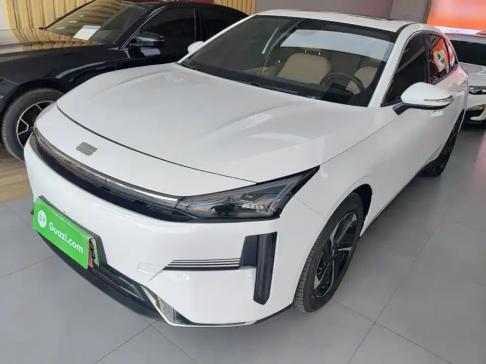 Geely Galaxy Galaxy L6 60km PLUS 2024