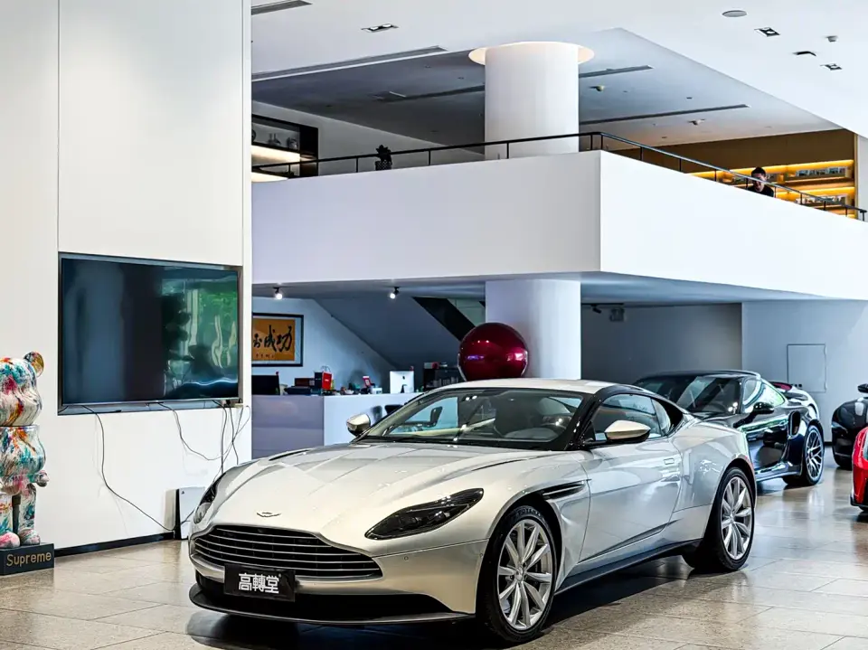 Aston Martin DB11 Model 4.0T V8 Coupe 2019