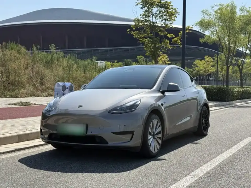Tesla Model Y Facelift Rear-Wheel Drive Version 2023