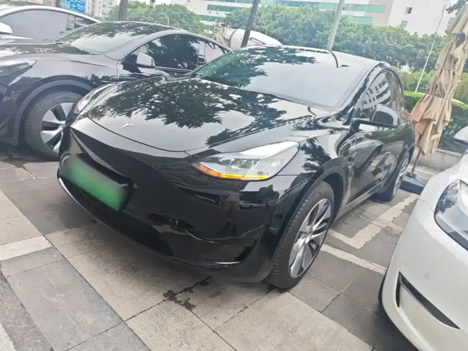 Tesla Model Y Facelift Rear-Wheel Drive Version 2023