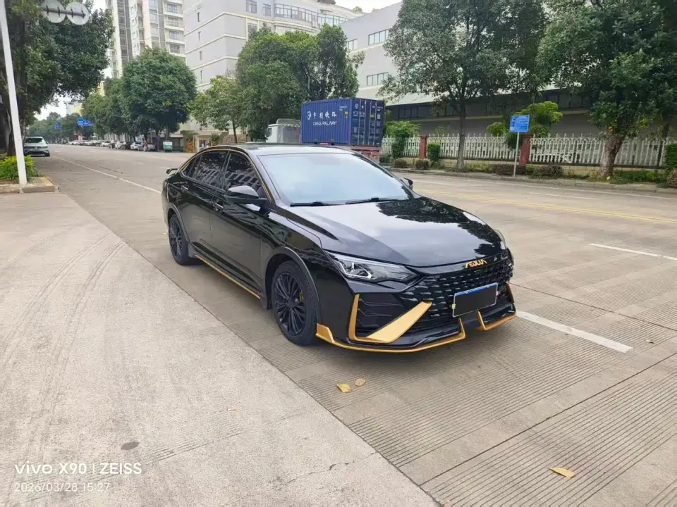 Dongfeng Aeolus Yixuan MAX 1.5T Dark Night Holy Light Edition (Hybrid) 2022
