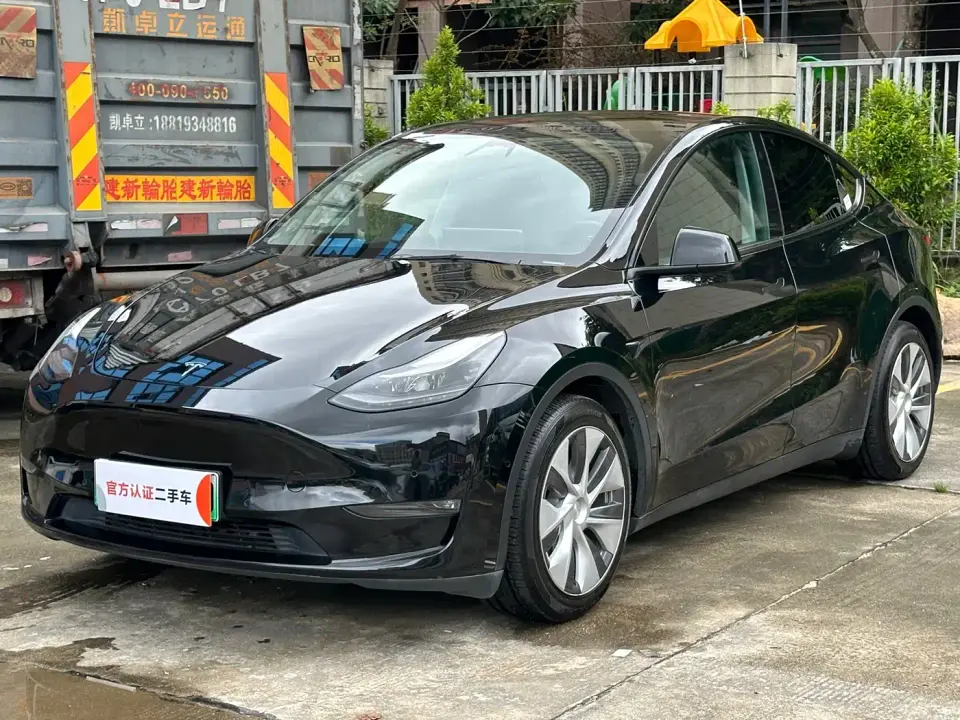 Tesla Model Y Standard Range Rear-Wheel Drive 2022