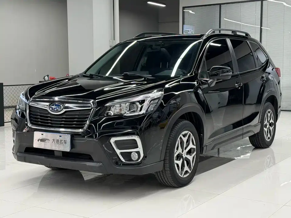 Subaru Forester 2.0i Luxury Edition with EyeSight 2021