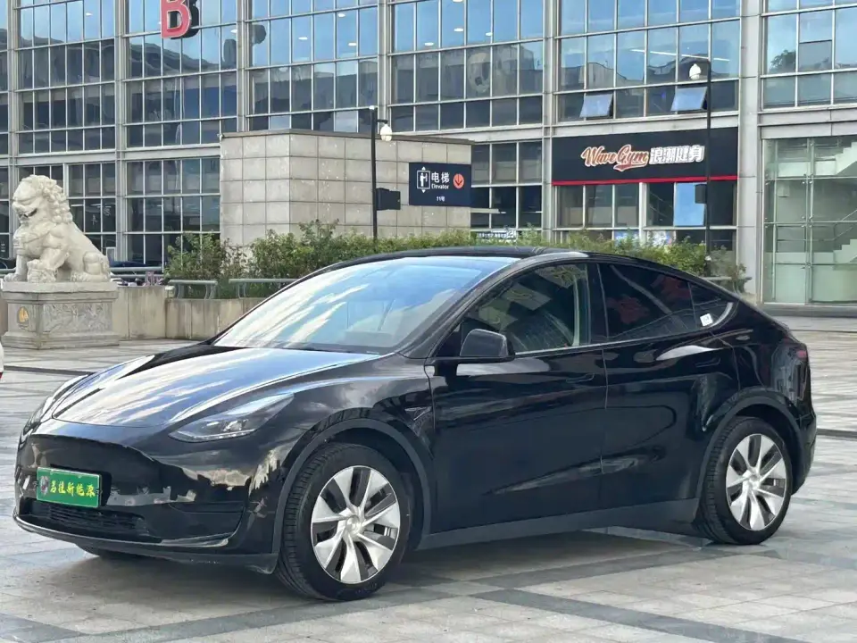 Tesla Model Y Facelift Rear-Wheel Drive Version 2023