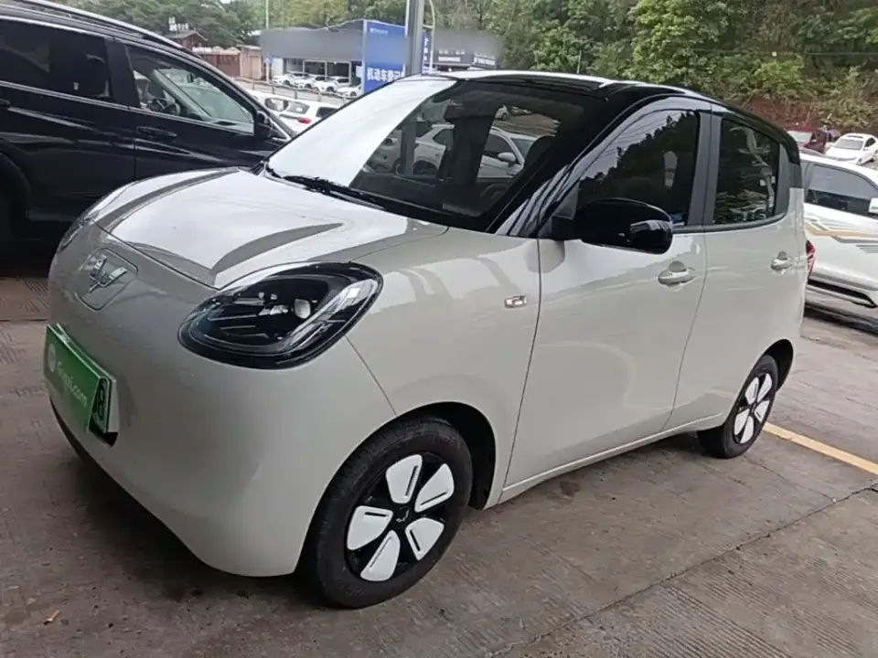 Wuling Motors Hongguang MINIEV 4-Door Premium+ Edition 2025
