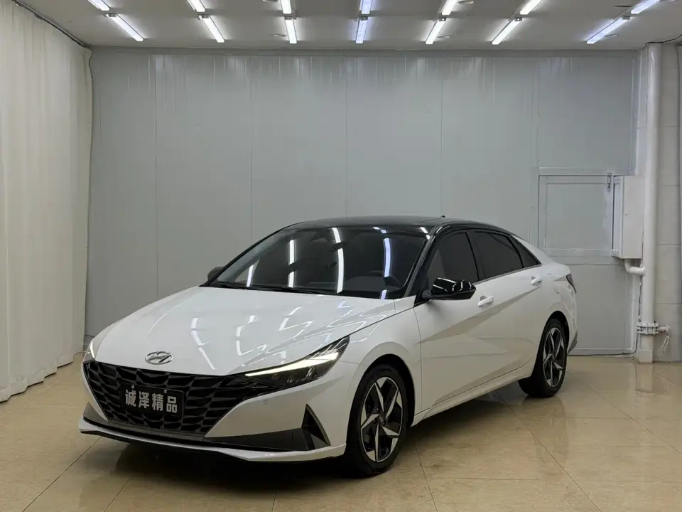 Hyundai Elantra 1.5L CVT LUX Premium Edition 2023