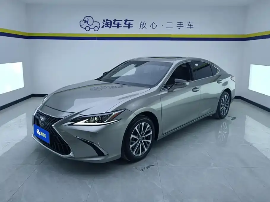 Lexus ES 200 Excellence Edition 2024