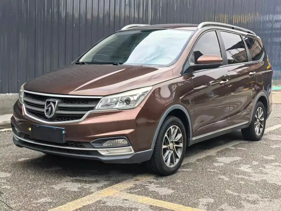 Baojun 730 1.5L Manual Fashion Edition 7-Seater China VI 2020