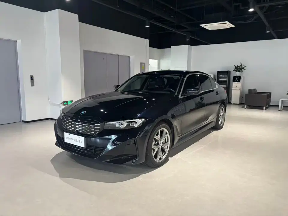 BMW i3 eDrive 35 L 2023