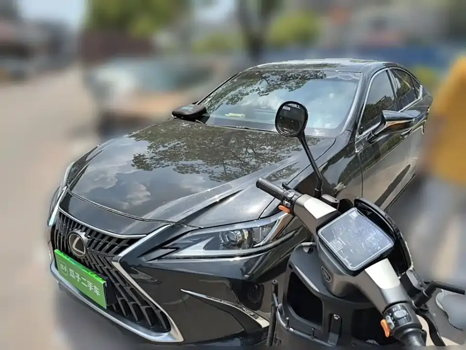 Lexus ES 200 Excellence Edition 2023