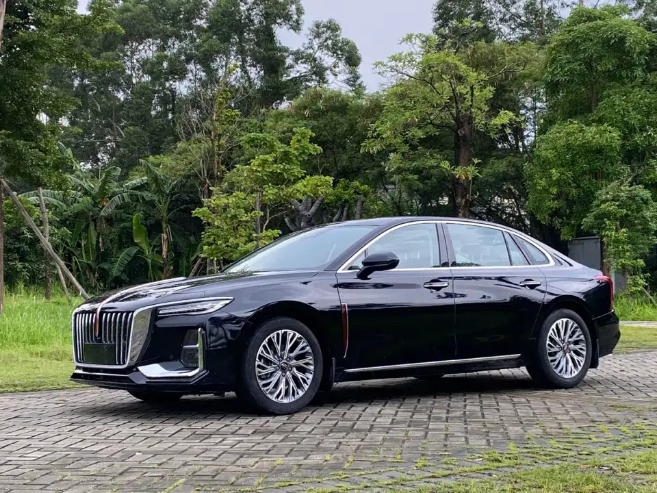 Hongqi H5 2.0T Automatic Smart Connect Flag Smooth Edition 2023