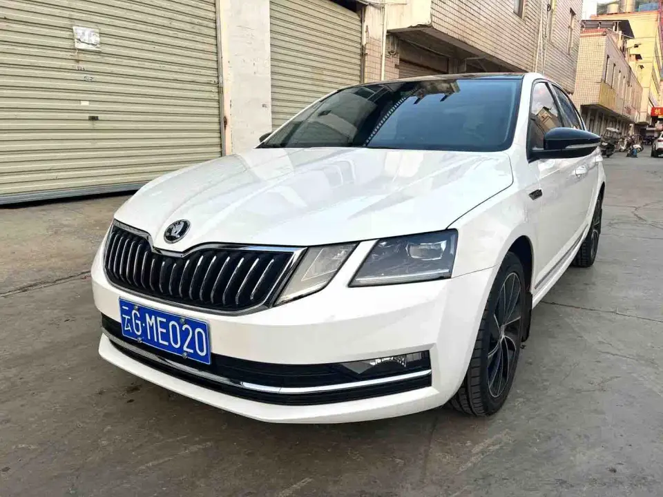 Skoda Octavia TSI280 DSG Luxury Edition 2019