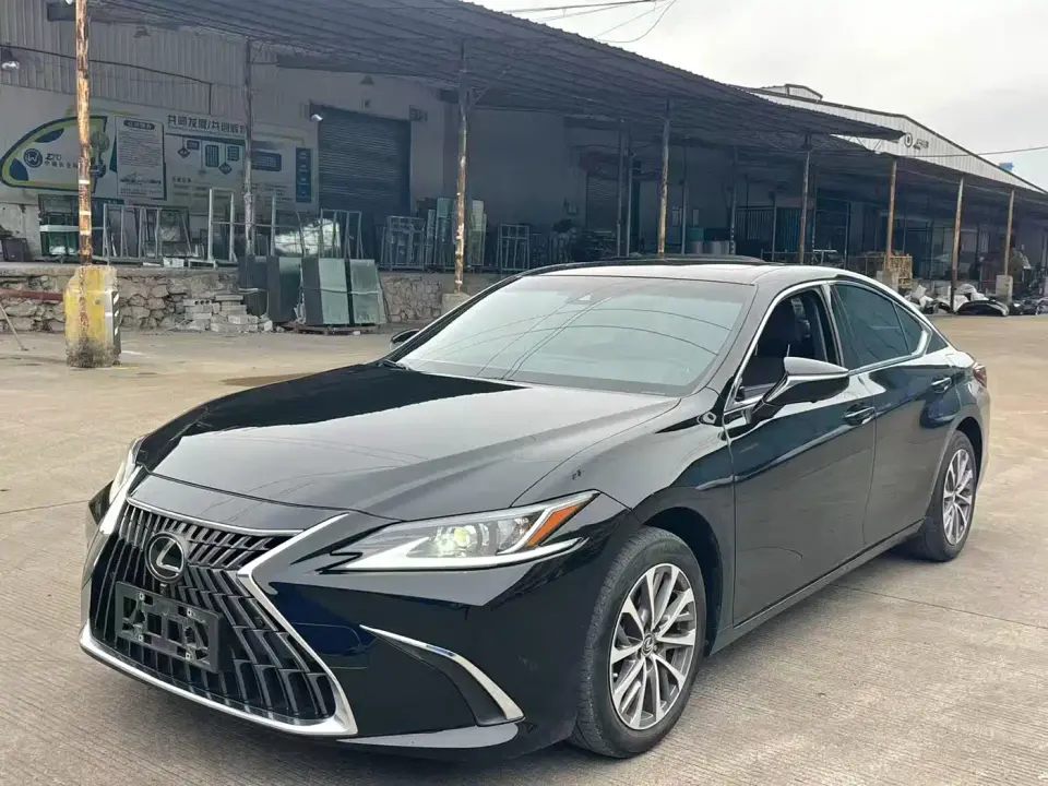 Lexus ES 200 Excellence Edition 2023