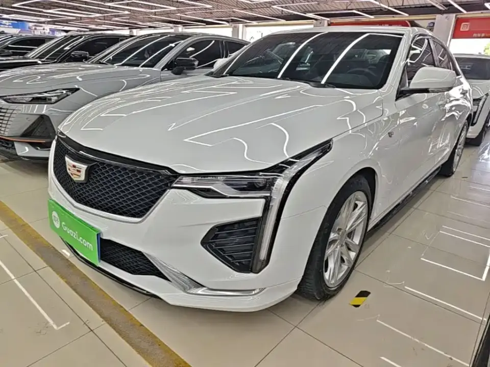 Cadillac CT4 28T Fashion Style 2023