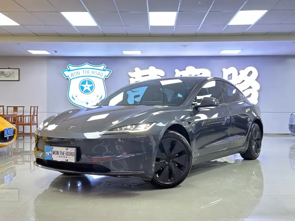 Tesla Model 3 Long Range All-Wheel Drive 2024