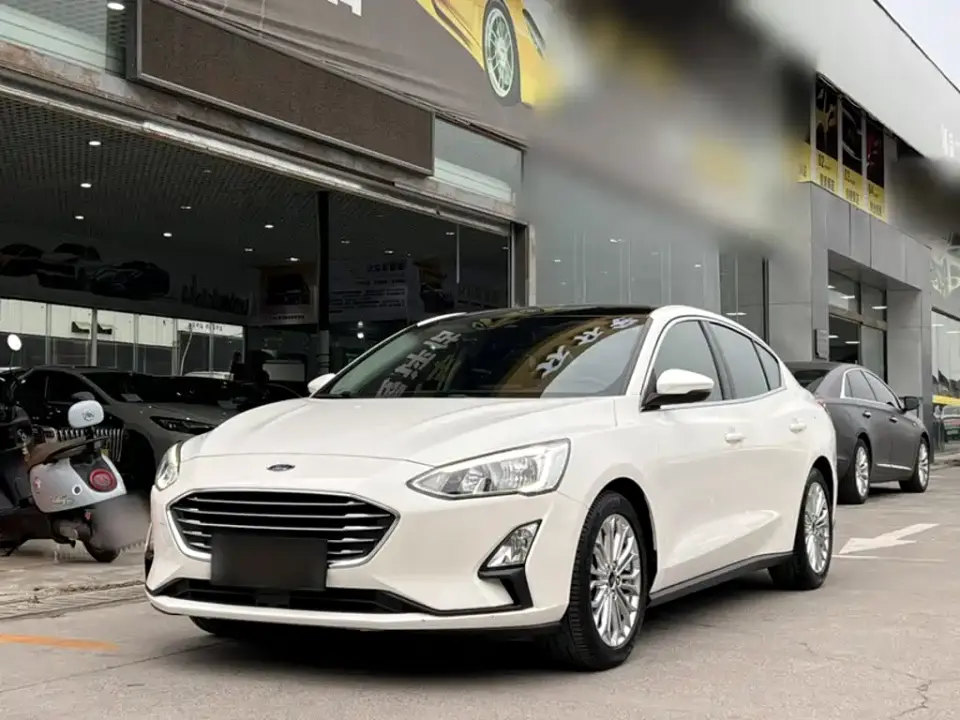 Ford Focus Sedan EcoBoost 180 Automatic Sharp 2019
