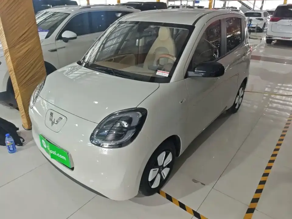Wuling Motors Hongguang MINIEV 4-Door Advanced 2025