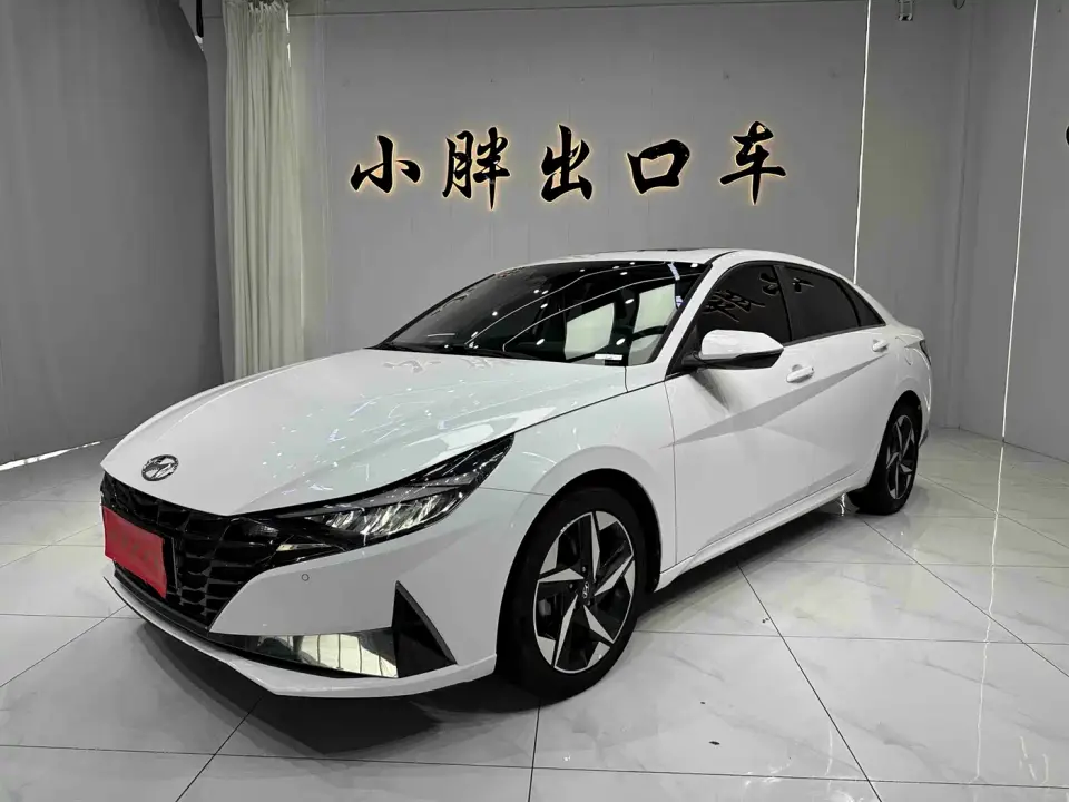 Hyundai Elantra 1.5L CVT LUX Premium Edition 2023