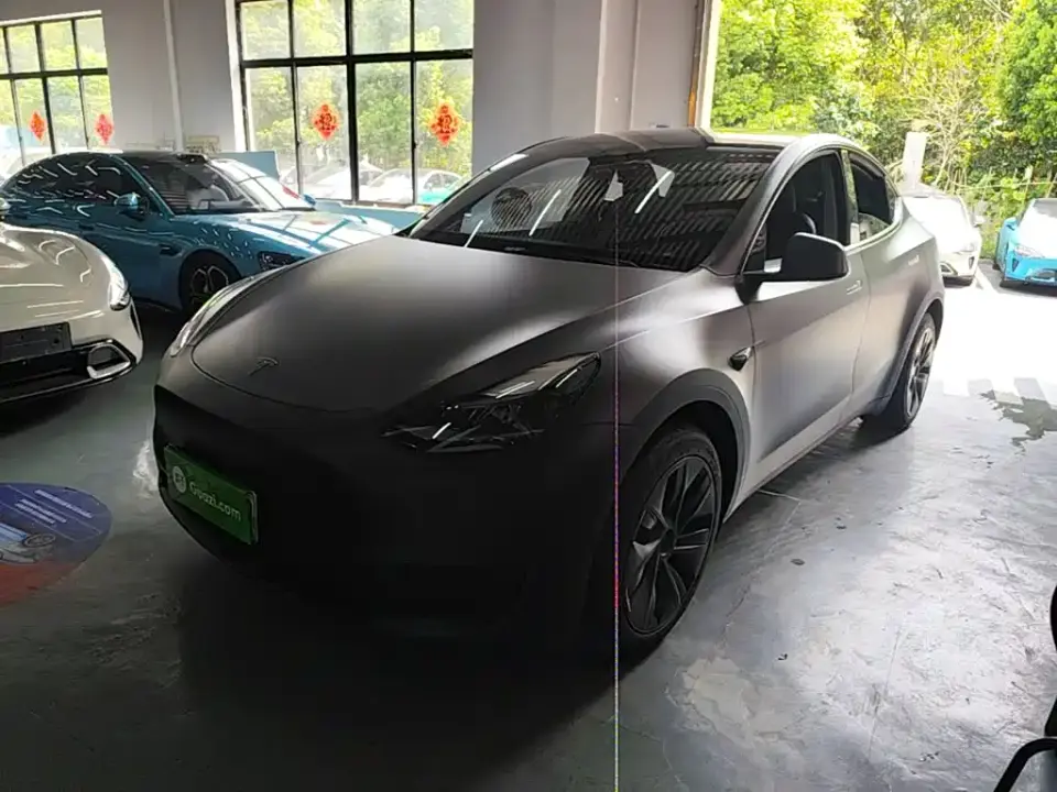 Tesla Model Y Rear-Wheel Drive Version 2024
