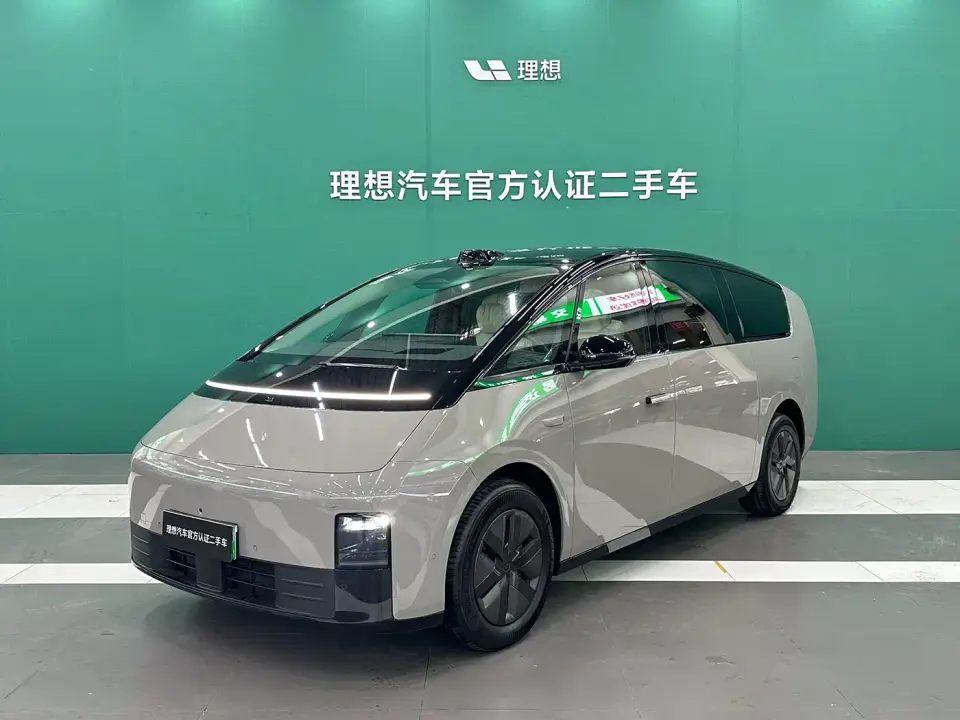 Li Auto MEGA Ultra 2024