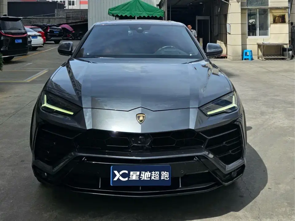 Lamborghini Urus 4.0T V8 2020