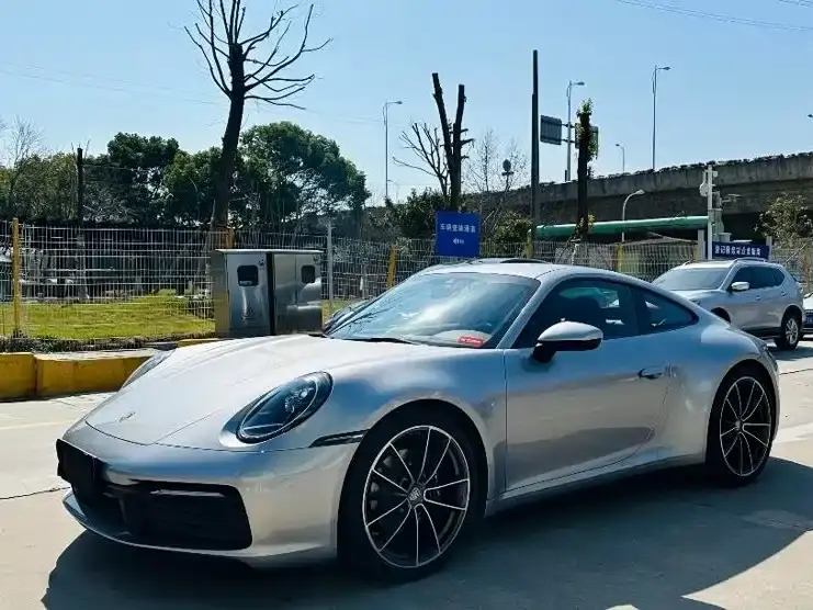 Porsche 911 Carrera 3.0T 2023